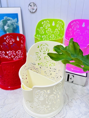 ỐNG ĐỰNG MUỖNG ĐŨA HOA HỒNG (1)