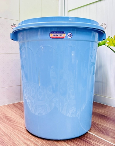 THÙNG XÔ NHỰA CÓ NẮP 45L CTY PHẠM GIA (5)