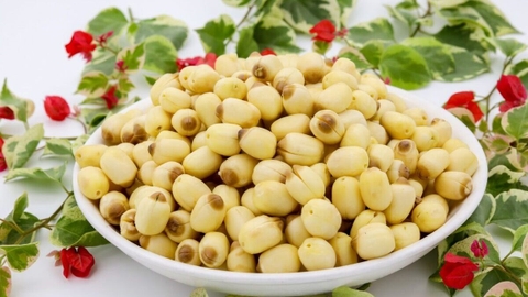 Mẹo Chọn Hạt Sen Tươi Ngon, Bở Tơi, Không Bị Sượng Của Người Đồng Tháp