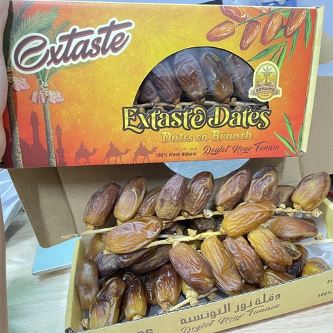 Chà là khô nguyên cành Extaste Dates Tunisia dates on branch tốt cho sức khỏe hộp 500g (12 hộp/thùng)