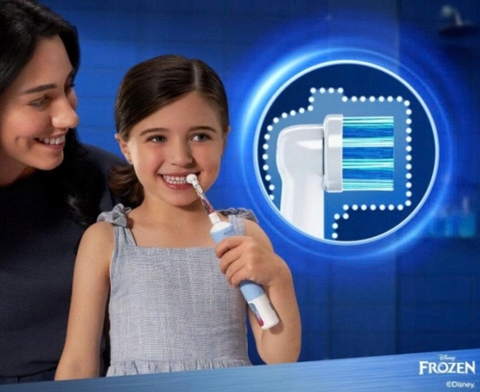Bàn Chải Điện Oral-B Disney Frozen Pro Kids 3+