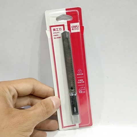 Dao rọc giấy Deli E2058