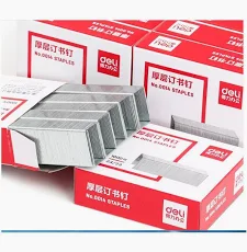 Ghim dập giấy Deli văn phòng