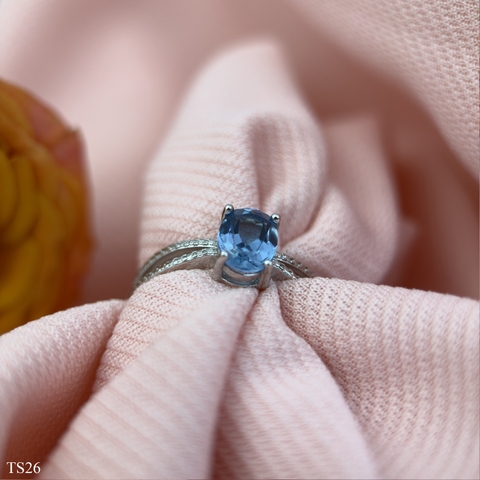 Nhẫn Nữ Topaz Xanh Dương Hình Oval Cắt Giác Facet