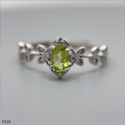 Nhẫn Nữ Peridot Thiên Nhiên Bạc 925 Facet