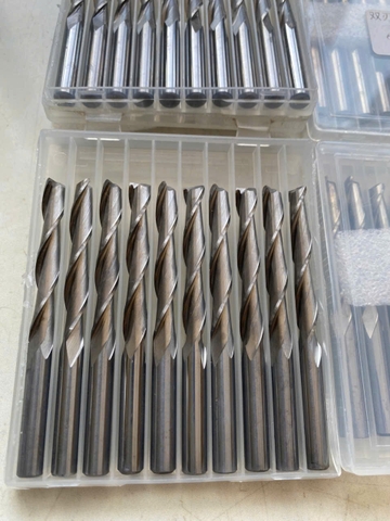 Dao cắt xoắn 2 me 6x70(6ly dài 7cm)