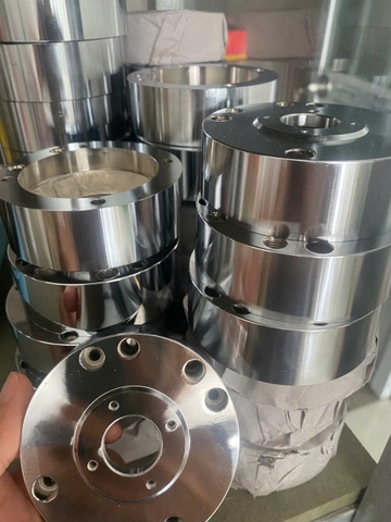 Nắp củ đục nước