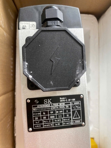 Củ đục spindle 2.2kw - gió vuông