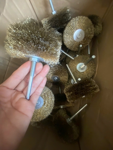 Chổi quật sắt có cán