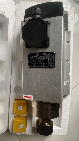 Củ đục spindle 4.5kw gió vuông