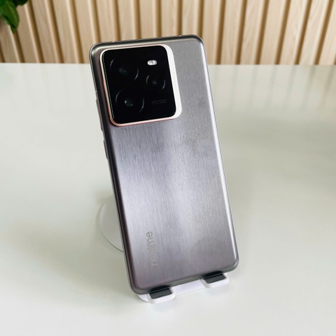 REALME GT 7 PRO titan 12/256 đẹp 98+ pin 95%