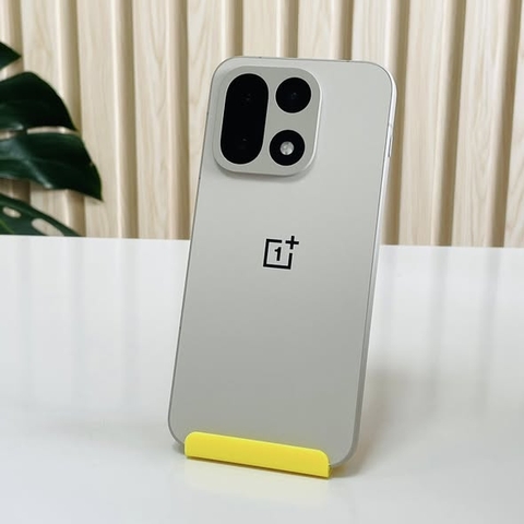 Oneplus 15 12/256GB Pin 100% Fullbox Đẹp 98% Màu Vàng Cát -  PIN KHỦNG 7300mAh