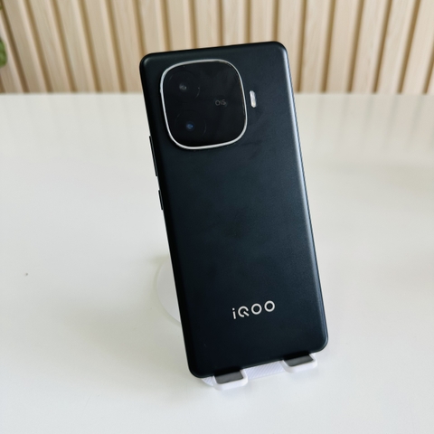 iQOO Z9 TURBO 12/256GB Pin 98% Đẹp 98% Màu Đen - Màn Lưu Ảnh Nhẹ - Kèm Sạc 30W