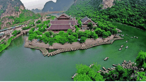 GROUP TOUR HOA LU – TRANG AN – TAM COC BY LUXURY LIMOUSINE