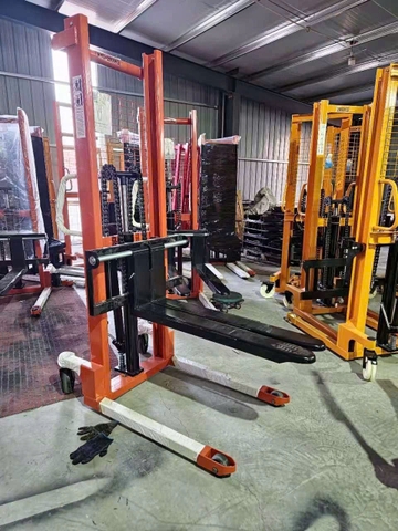 Xe nâng cao thuỷ lực TAYO khung U 1T 1M6