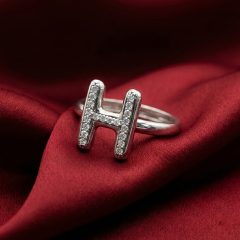 Nhẫn chữ H đính đá moissanite BN JEWELRY