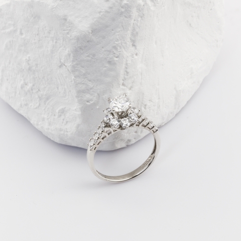 Nhẫn Bạch kim Platinum 10% thiết kế The Royal Halo đính đá moissanite BN JEWELRY | đá 5.5 ly - NGY1575_PT
