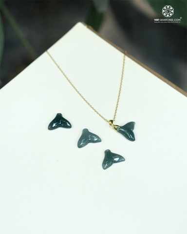 Mặt Dây Chuyền Đuôi Cá Lam Ngọc