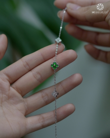 Lắc Tay Phỉ Thuý Viền Bạc Đính Đá 02