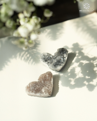 Vỉa Đá Trái Tim Tinh Thể Thạch Anh Tím