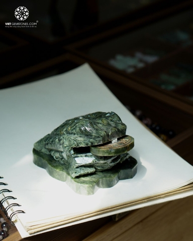 Thiềm Thừ Đá Serpentine