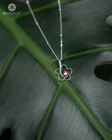 Mặt Dây Chuyền Đá Ngọc Hồng Lựu - Garnet (chưa kèm dây đeo)