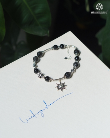Lắc Tay Mân Côi Thạch Anh Tóc Đen 8mm Charm Mặt Trời