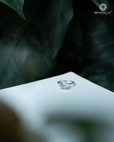 Nhẫn Bạc Topaz 9mm Khung Bạc Mảnh Đính Đá