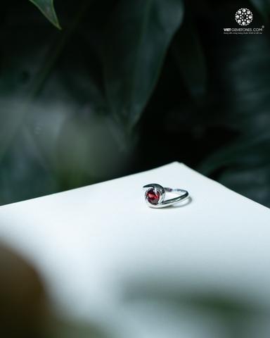 Nhẫn Ngọc Hồng Lựu Serenity Garnet Ring - Thiết kế đặc biệt