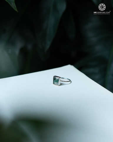 Nhẫn Bạc Mảnh Thạch Anh Ưu Linh Xanh Vuông - Bạc 950