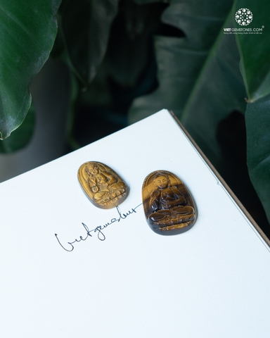 Mặt Dây Chuyền Phật A Di Đà Tuổi Tuất & Hợi Đá Mắt Hổ Vàng