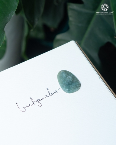 Mặt dây chuyền Như Lai Đại Nhật Cẩm Thạch tuổi Mùi, Thân