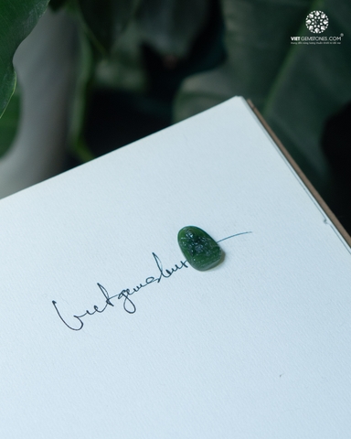 Mặt Dây Chuyền Đại Thế Chí Bồ Tát Tuổi Ngọ Ngọc Bích