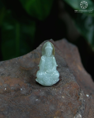 Mặt Dây Chuyền Quan Âm Cẩm Thạch Jadeite Chạm Khắc Thủ Công