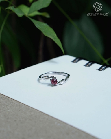 Nhẫn Spinel