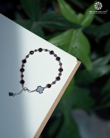 Lắc tay Mân Côi Ngọc Hồng Lựu  charm bạc