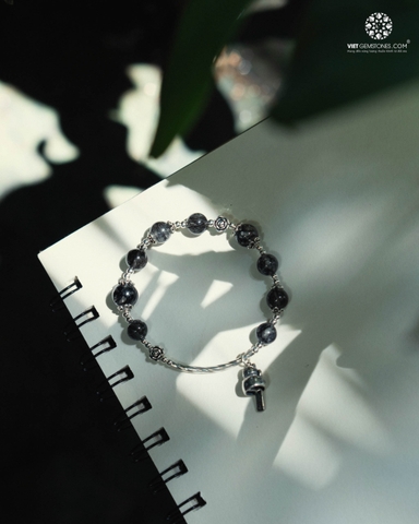 Lắc Tay Thạch Anh Tóc Đen 8mm Phối Charm Mèo Neko