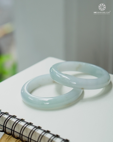 Vòng Nguyên Khối Cẩm Thạch -  Jadeite Nếp Mịn