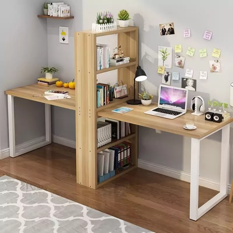 Bàn làm việc thiết kế đôi tích hợp kệ để đồ