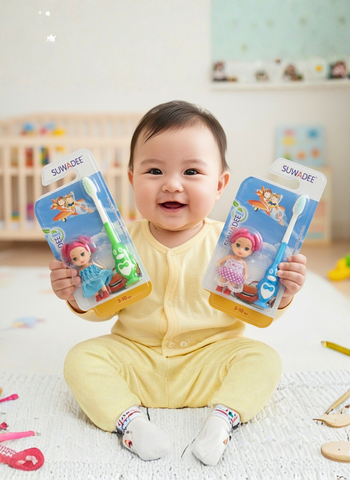 Bàn Chải Đánh Răng HT8019 - Hộp 12 cây - TOOTHBRUSH (Kèm Búp Bê) - 8936140450035