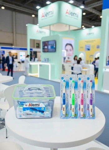 Bàn Chải Đánh Răng ALEMI HT8054 VỈ TRẮNG - Hộp 50 cây - TOOTHBRUSH