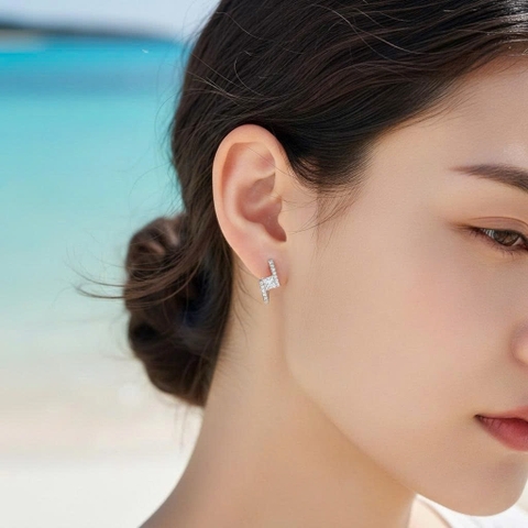 Khuyên tai bạc 925 dạng khoen mặt vuông đính đá Luna Jewelry