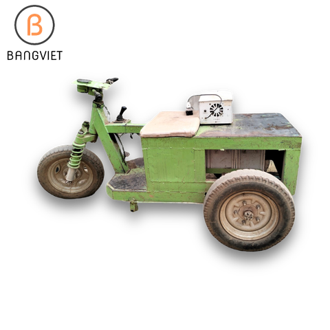Xe điện kéo hàng trong nhà xưởng BV101