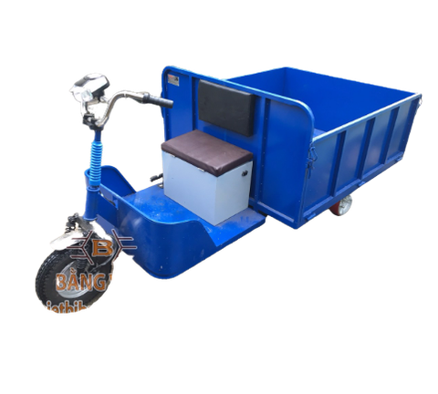 Xe điện chở hàng máy khâu trong nhà máy công nghiệp BV123