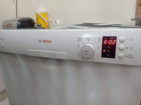 Lỗi E02 trên máy rửa chén Bosch. Nguyên nhân, cách xử lí