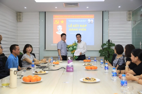 Chúc mừng Lễ kết nạp Đảng viên mới