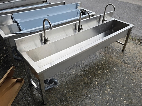 Bồn rửa tay inox dùng cho trường mầm non, tiểu học