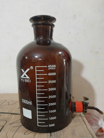 Chai thủy tinh nâu có vòi 10 lít