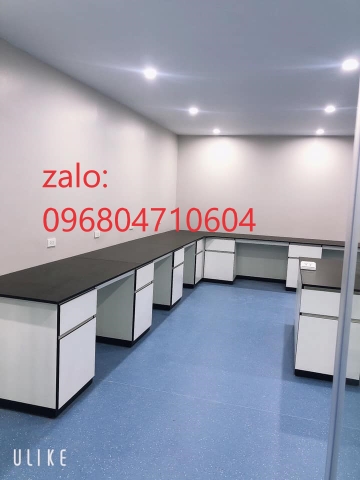 Bàn thí nghiệm áp góc L