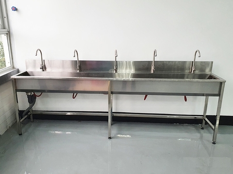 Bồn rửa tay inox 5 vòi dùng trong nhà máy, trường học